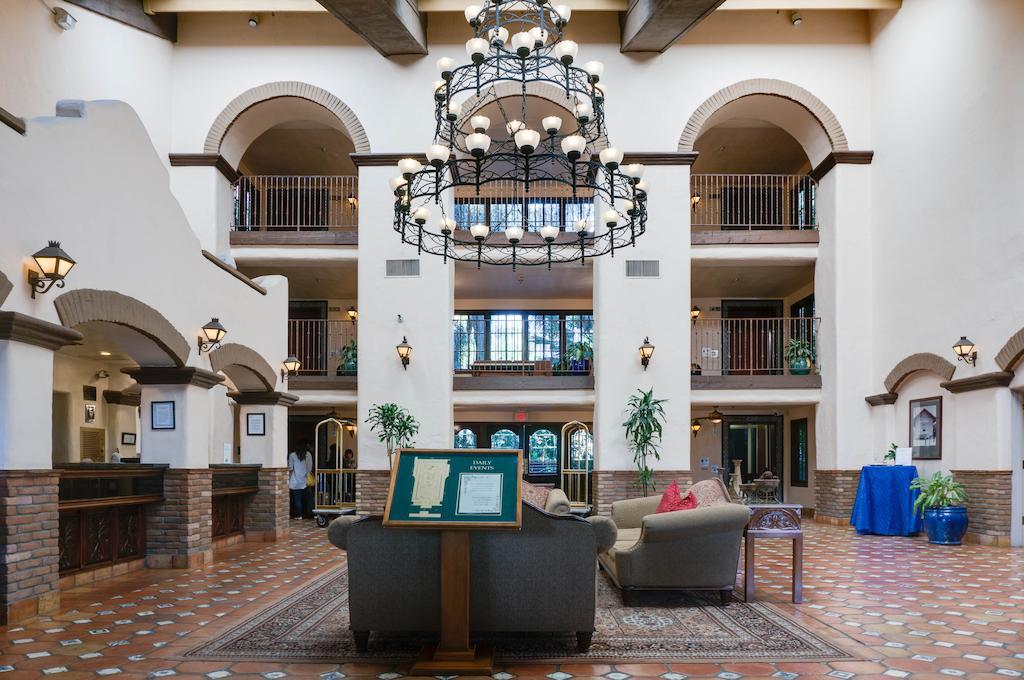 Buena Park Grand Hotel & Suites Extérieur photo