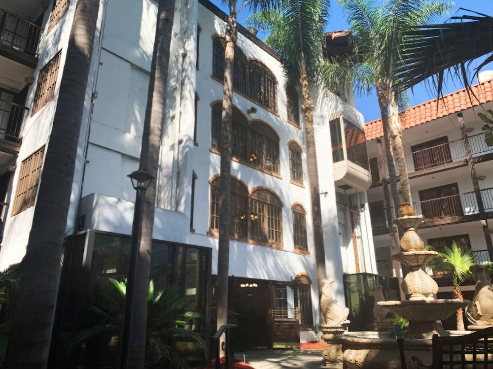 Buena Park Grand Hotel & Suites Extérieur photo