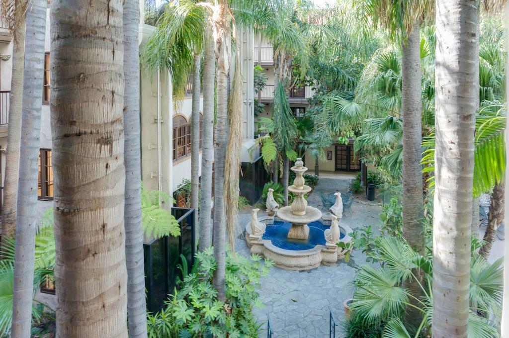 Buena Park Grand Hotel & Suites Extérieur photo