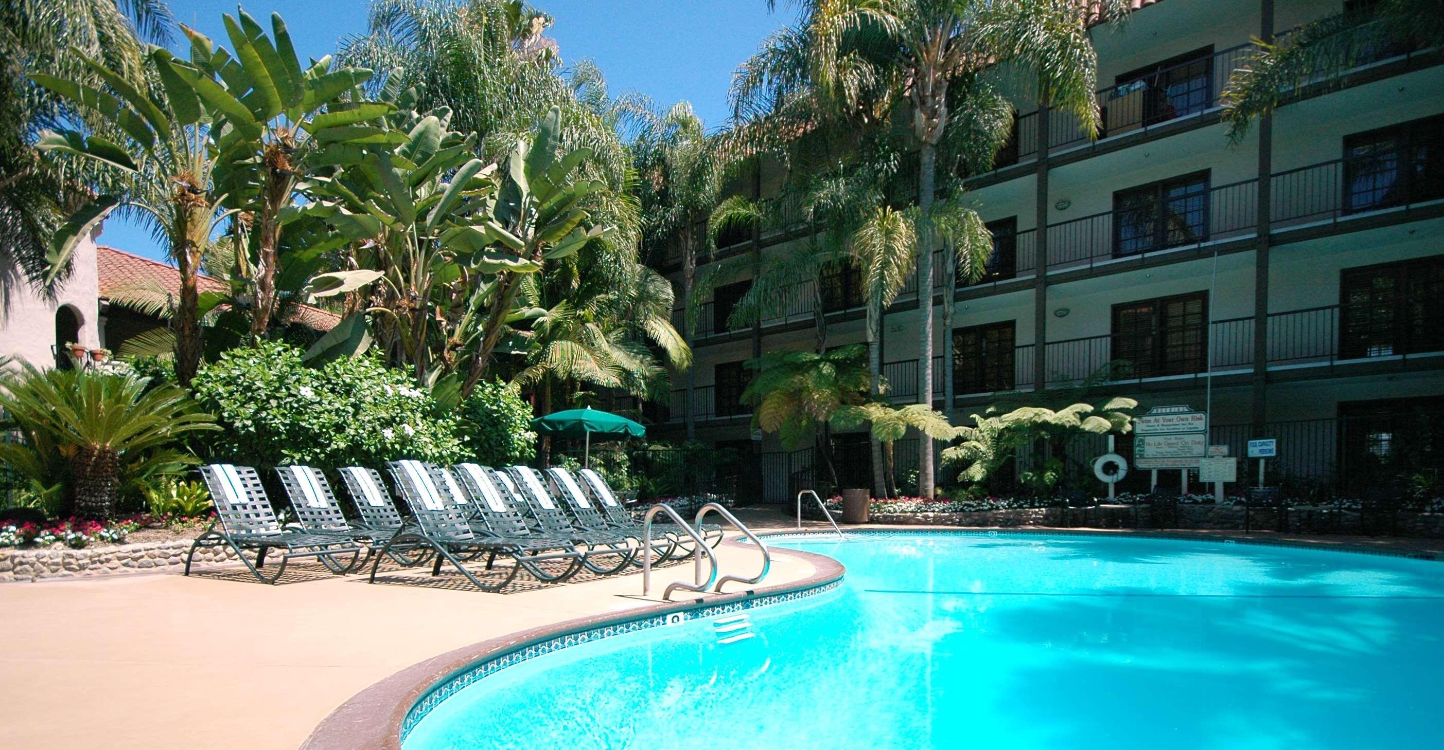 Buena Park Grand Hotel & Suites Extérieur photo