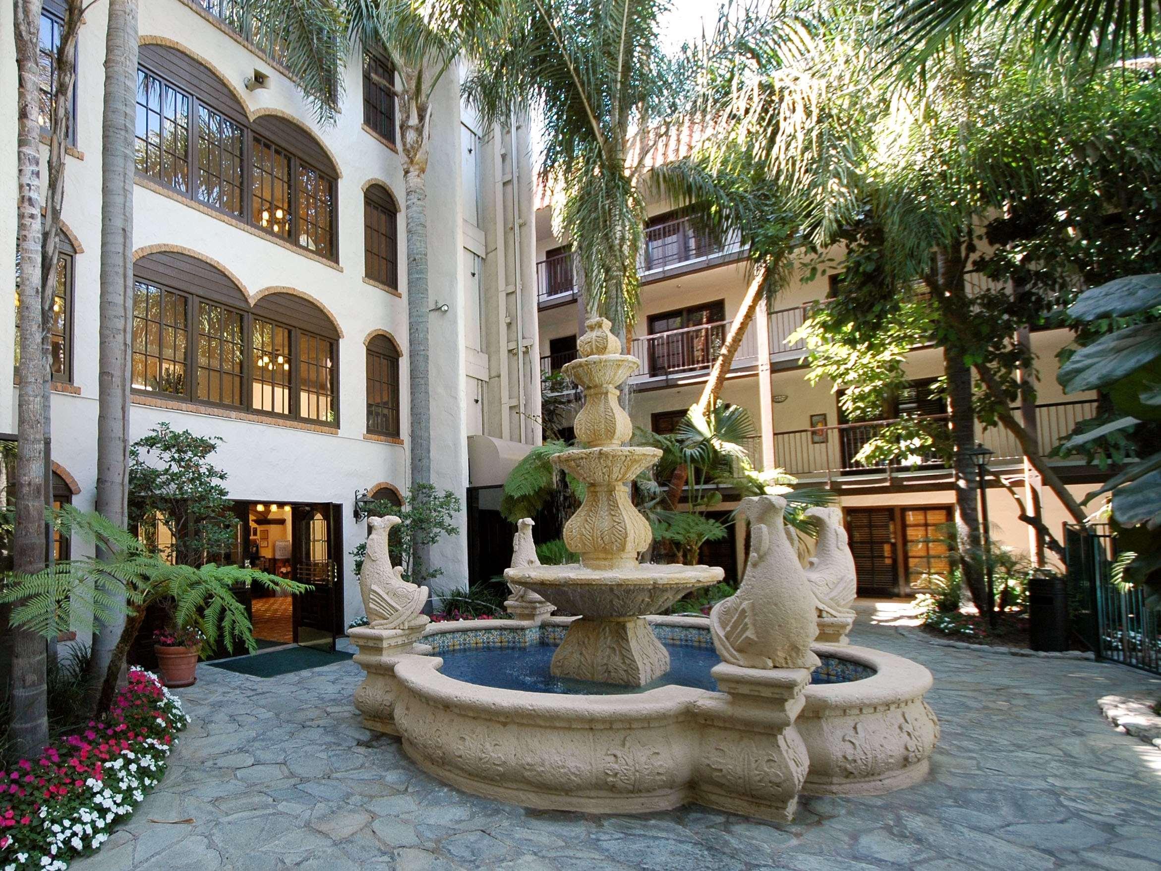 Buena Park Grand Hotel & Suites Extérieur photo