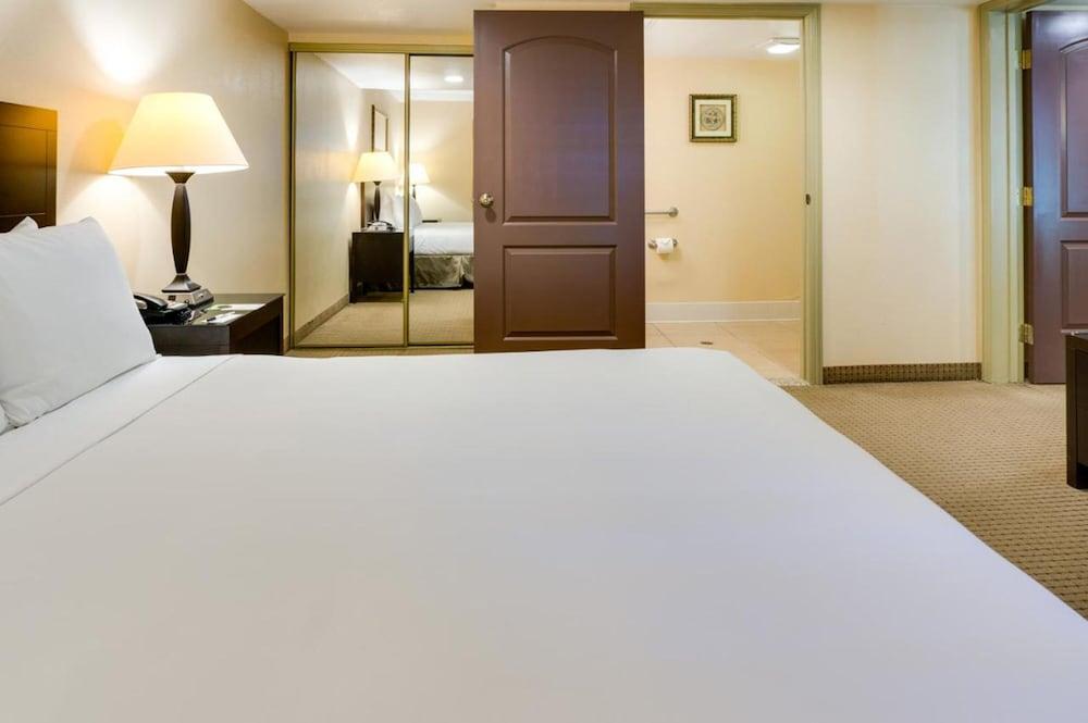 Buena Park Grand Hotel & Suites Extérieur photo
