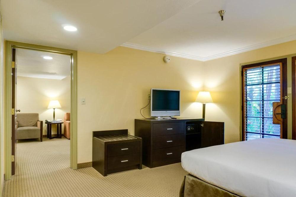 Buena Park Grand Hotel & Suites Extérieur photo