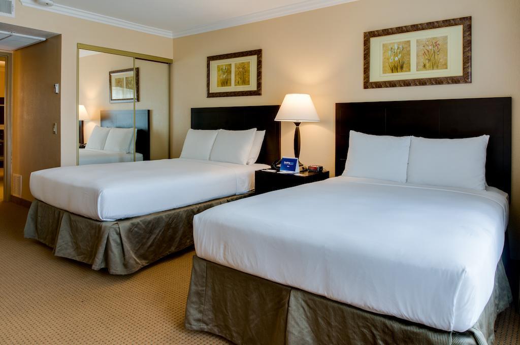 Buena Park Grand Hotel & Suites Extérieur photo